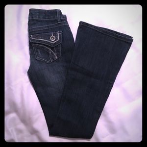 🌺 Dark blue SO skinny-flare jeans.